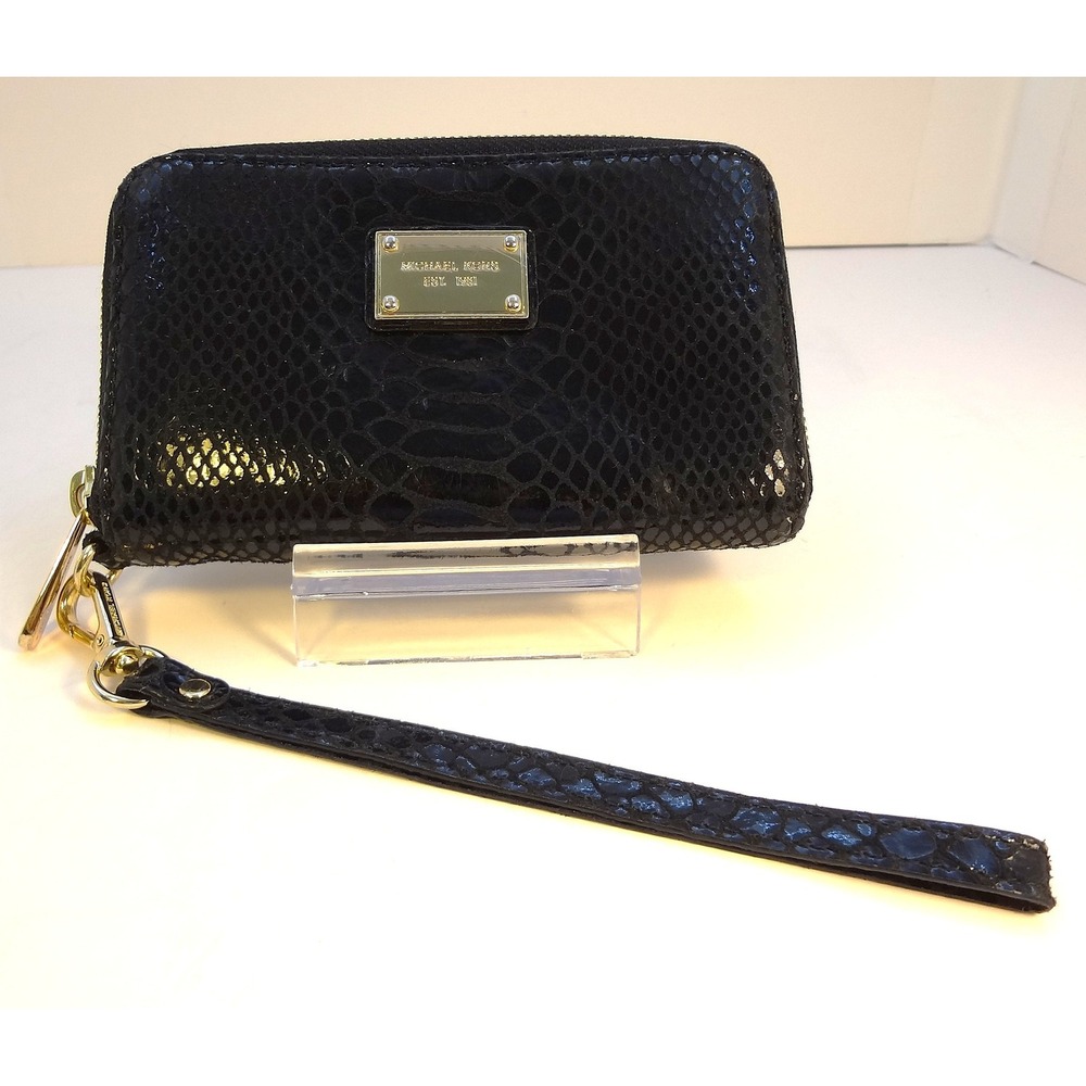Michael Kors Black Snakeskin Print Zip Around Wristlet Metallic gold interior - Picture 1 of 10